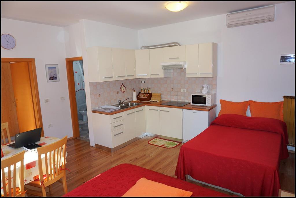 Orlando'S Apartments Oj Izola Exterior foto